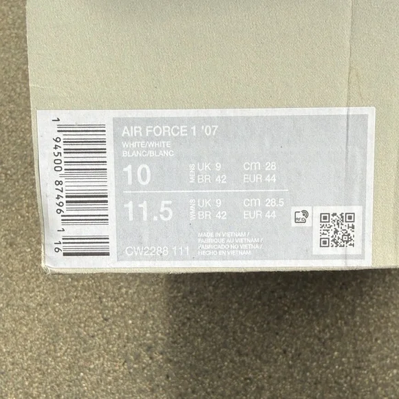NWT Nike Air Force 1 - Men 10 / Woman 11.5 - Picture 2 of 5